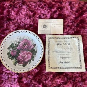 1988 The Hamilton Collection American Rose Garden ‘Blue Moon’